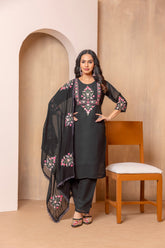 SUCHI BLACK  COLOURED  WOMEN'S  HEAVY FAUX GEORGETTE  KURTA WITH PANT DUPATTA  SET