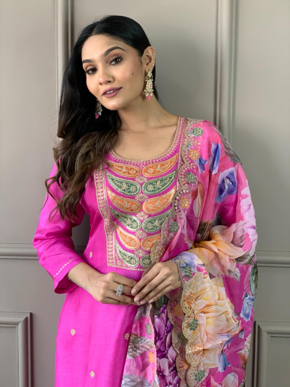 PINK  COLOURED  WOMEN'S VISCOSE CHANDERI KURTA WITH PANT DUPATTA  SET