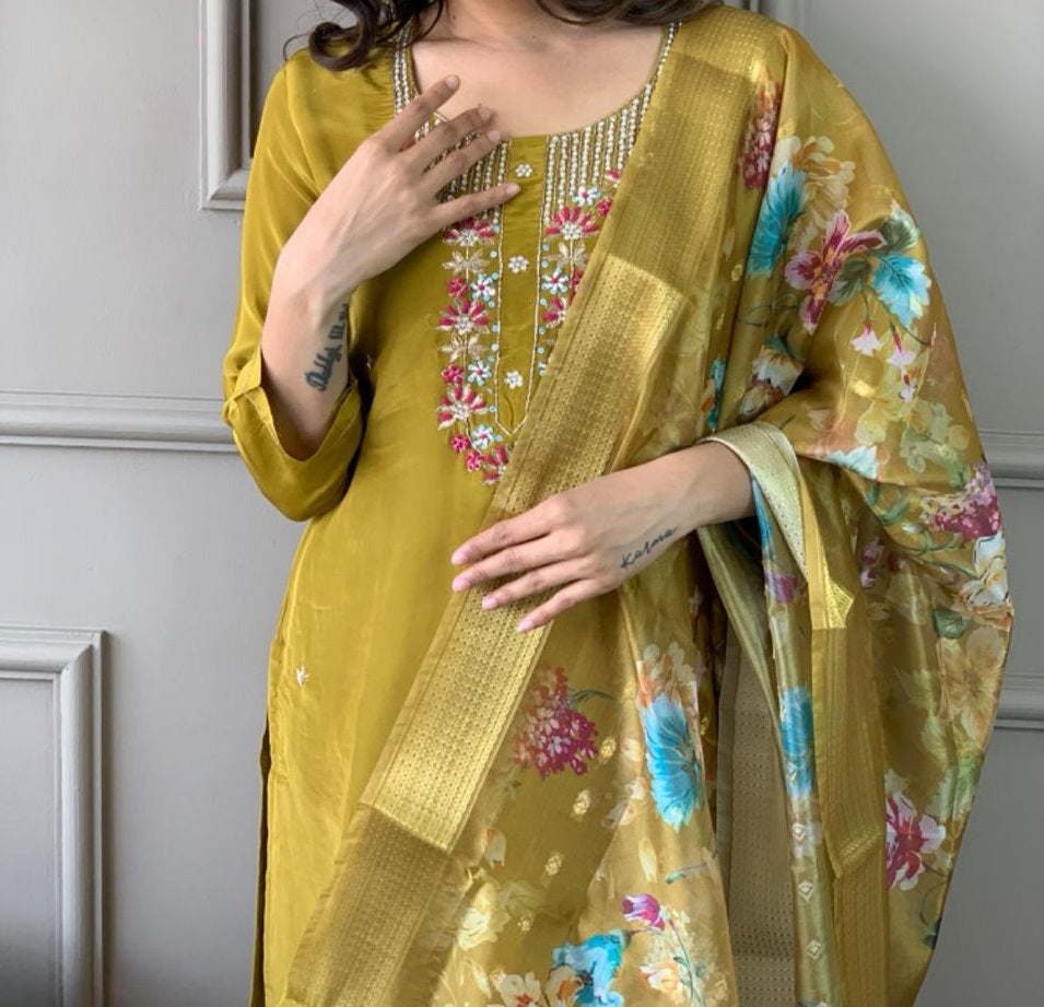 YELLOW  GREEN COLOURED  WOMEN'S VISCOSE CHANDERI KURTA WITH PANT DUPATTA  SET