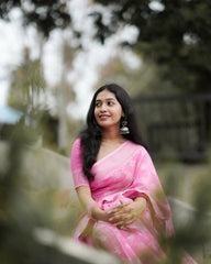THE BANARASI SOFT SILK SAREE  MADE UP OF SILK THREADS WOVEN USING