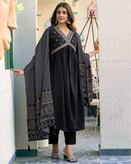 SKYLEE Women’s Embroidered Straight Kurta Set with Pants & Dupatta | Cotton Blend Ethnic Suit | Modest Fashion Kurti Set Malaysia