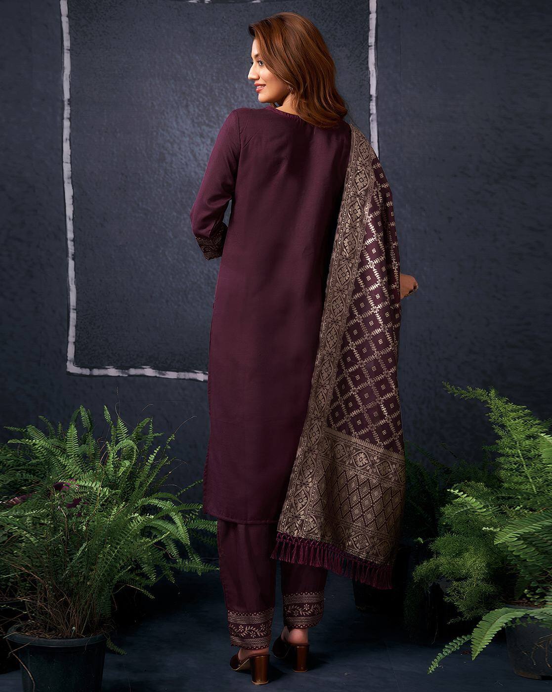 SKYLEE Women’s Embellished & Embroidery Kurta Set with Organza Dupatta | Cotton Blend Straight Kurta Pant Set | Elegant Ethnic Wear for Casual & Festive Outfits Malaysia