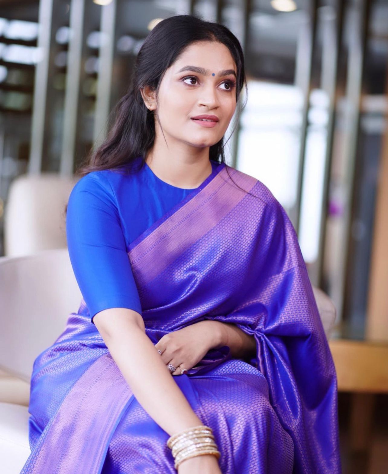 Banarasi Silk Saree – Elegant Silver Zari Work & Rich Weave