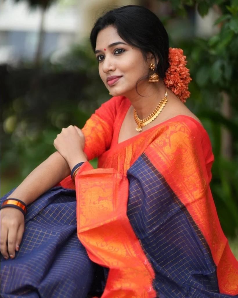 Exquisite Banarasi Soft Silk Saree – A Must-Have for Saree Lovers!