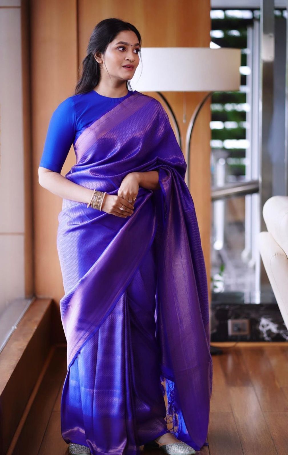 Banarasi Silk Saree – Elegant Silver Zari Work & Rich Weave