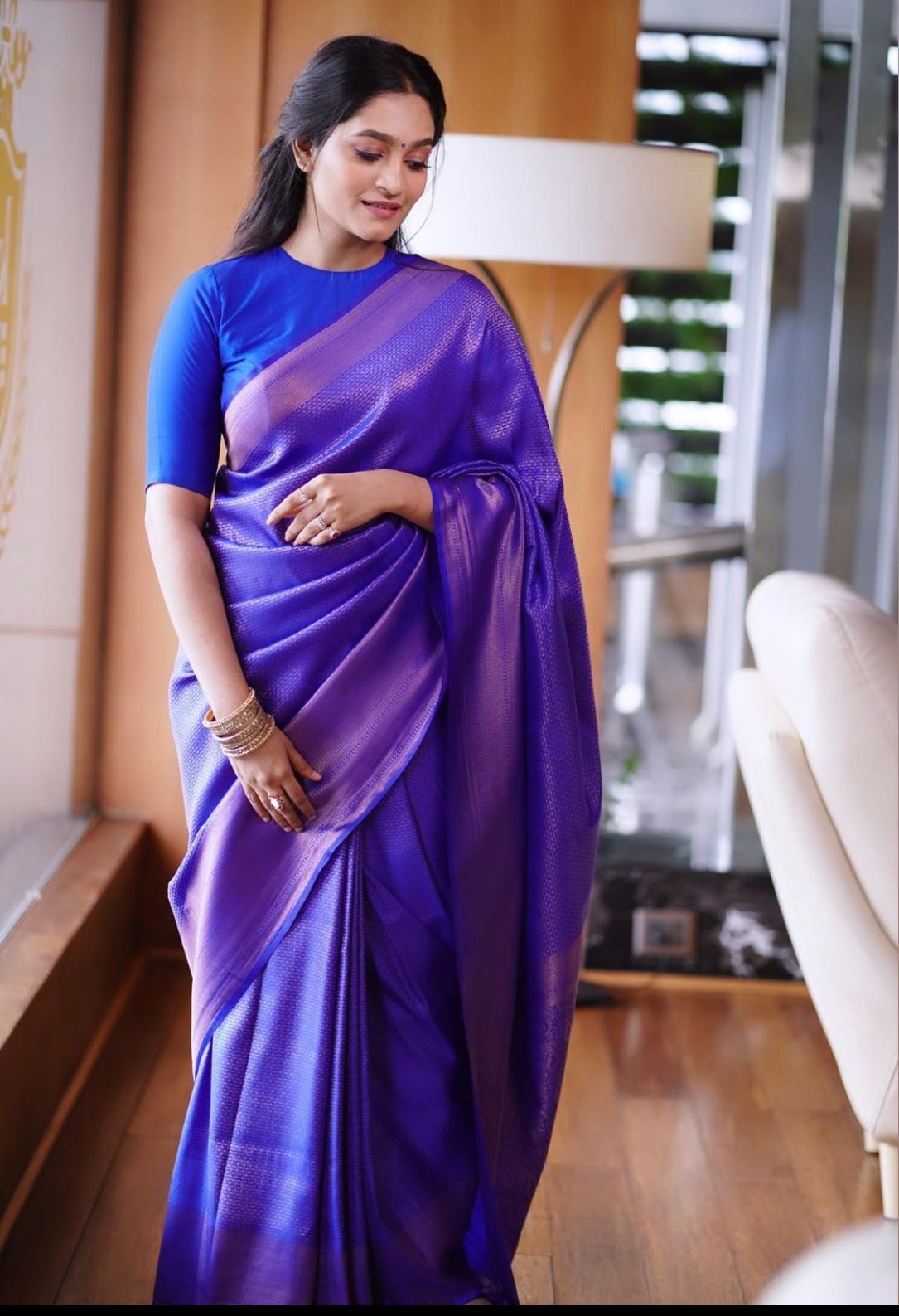 Banarasi Silk Saree – Elegant Silver Zari Work & Rich Weave