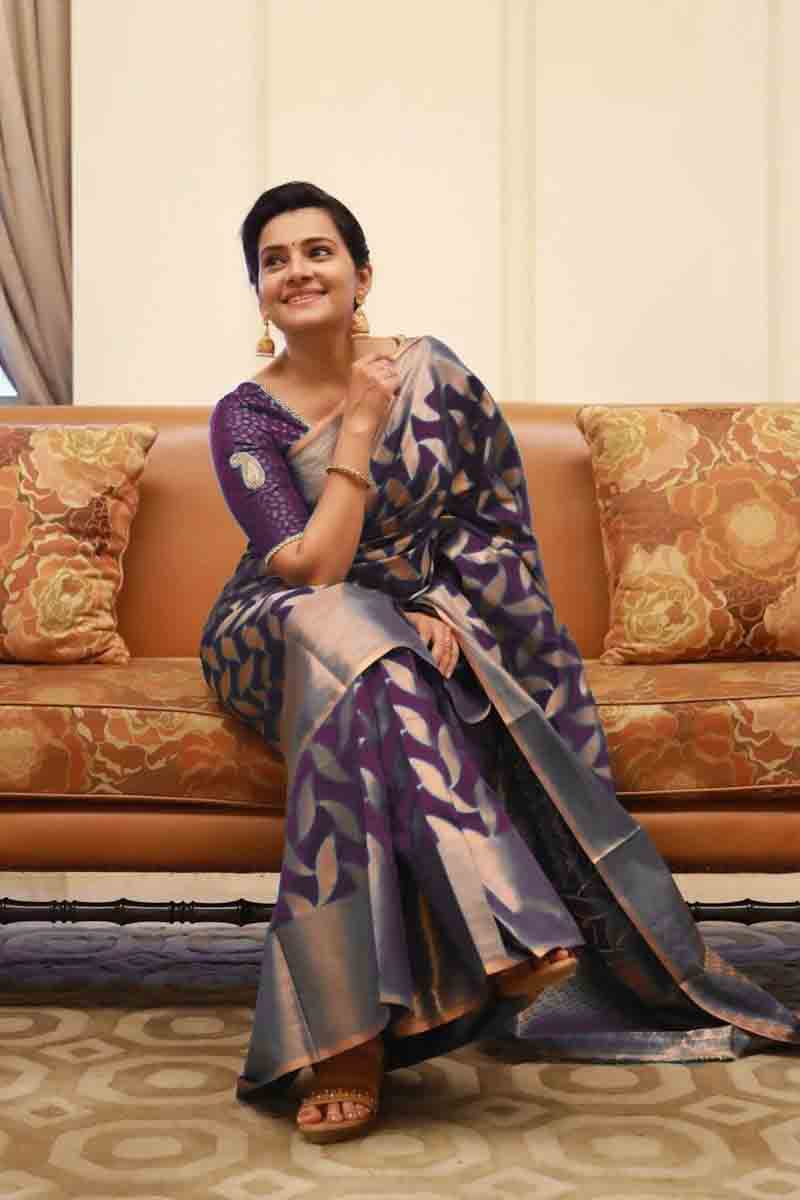 Banarasi Kanjivaram Silk Saree – Timeless Elegance