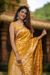 A Saree That Speaks Elegance & Grandeur!