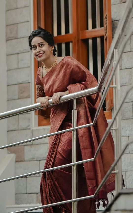 Elegant Banarasi Silk Saree with Copper Zari Weaving