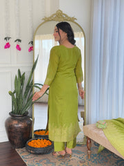 GREEN  COLOURED  WOMEN'S VISCOSE JACQUARD   KURTA  WITH PANT DUPATTA  SET