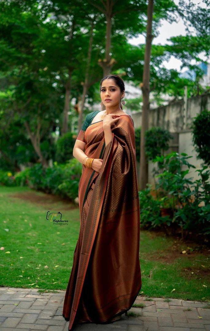 Banarasi Soft Silk Saree – Copper Zari Weaving Elegance