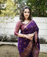 Banarasi Silk Saree – Elegant Zari Work & Jacquard Weave