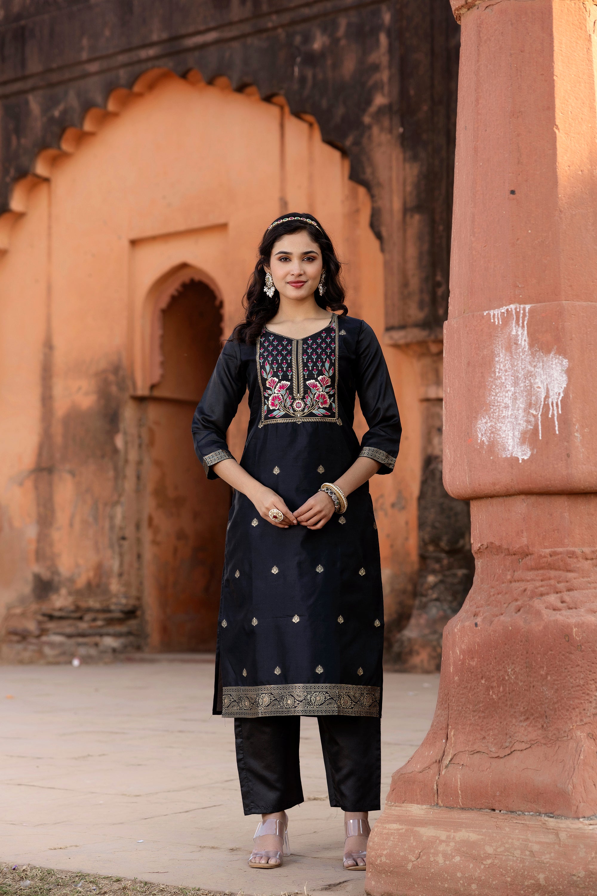 Lajjo Pure Silk Kurta Set with Bottom & Jacquard Dupatta | Elegant Black Ethnic Wear | Festive & Party Collection – Malaysia