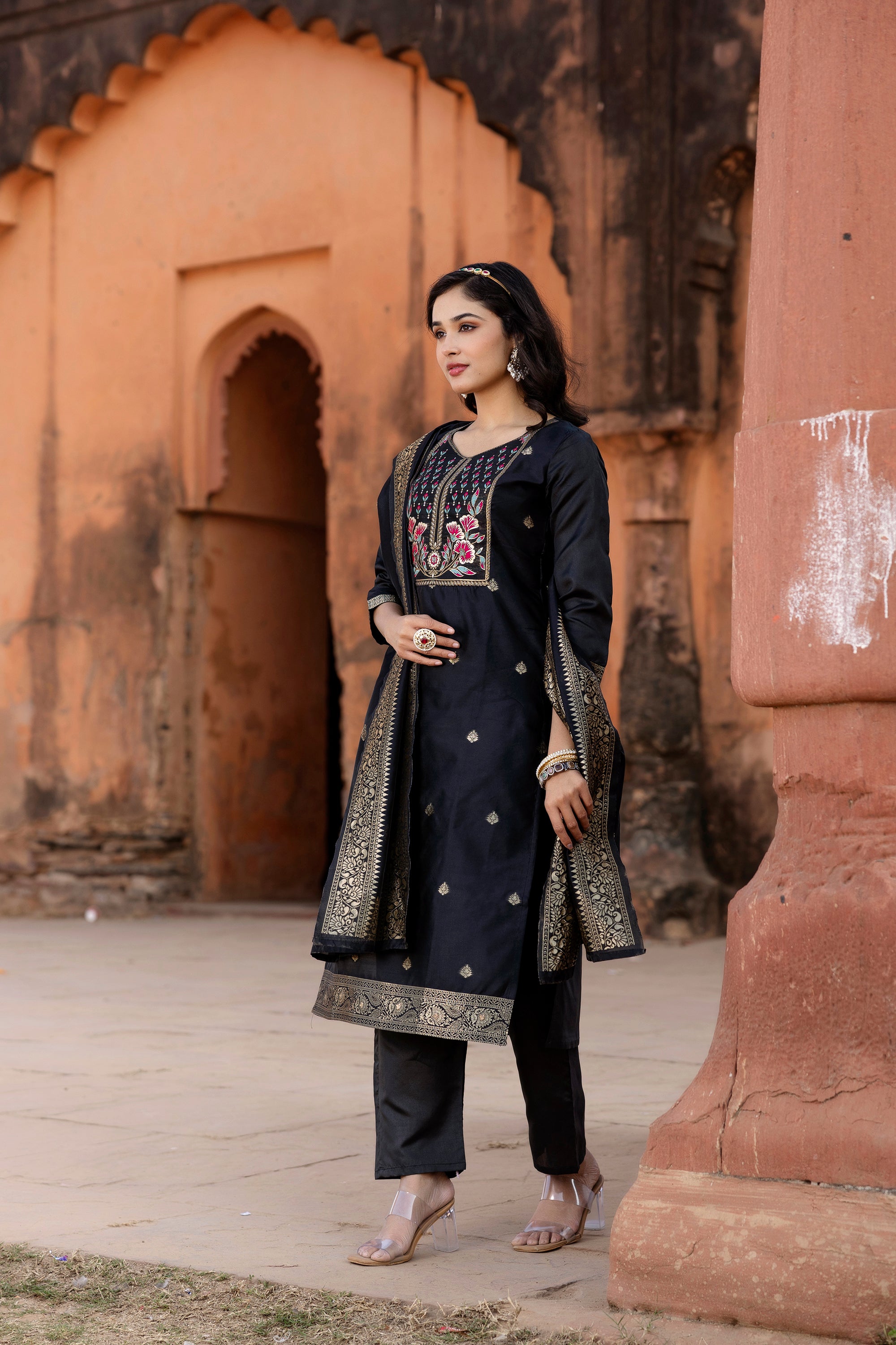 Lajjo Pure Silk Kurta Set with Bottom & Jacquard Dupatta | Elegant Black Ethnic Wear | Festive & Party Collection – Malaysia