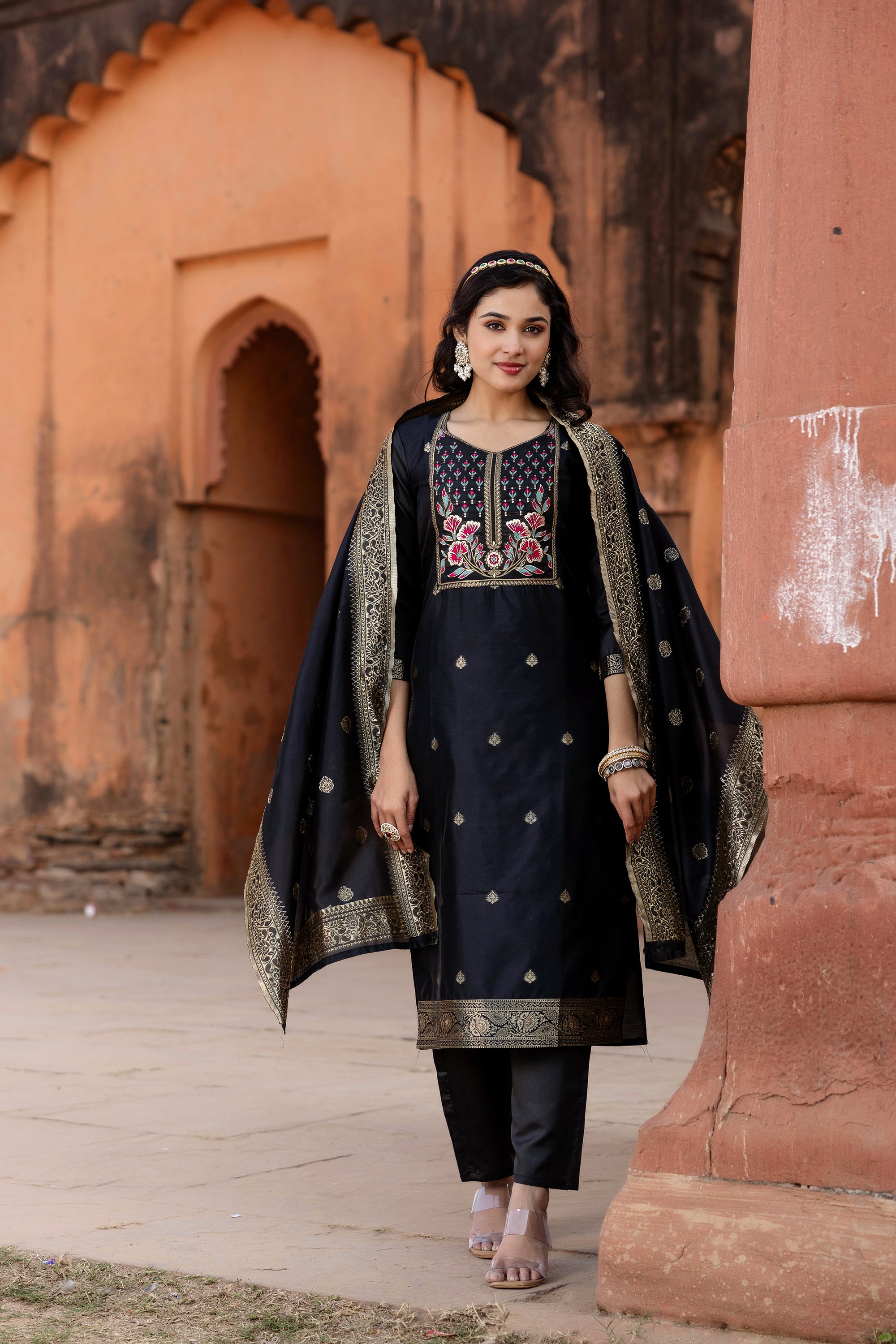 Lajjo Pure Silk Kurta Set with Bottom & Jacquard Dupatta | Elegant Black Ethnic Wear | Festive & Party Collection – Malaysia