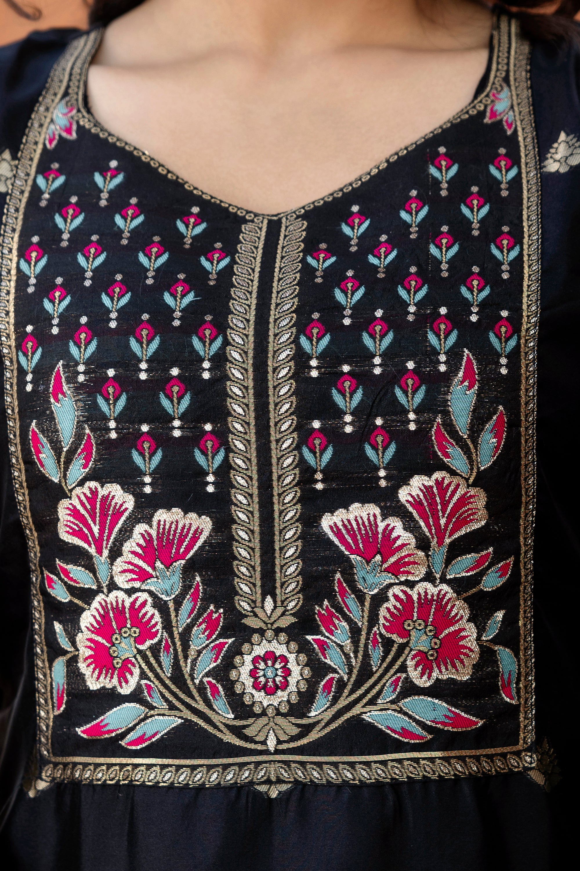 Lajjo Pure Silk Kurta Set with Bottom & Jacquard Dupatta | Elegant Black Ethnic Wear | Festive & Party Collection – Malaysia
