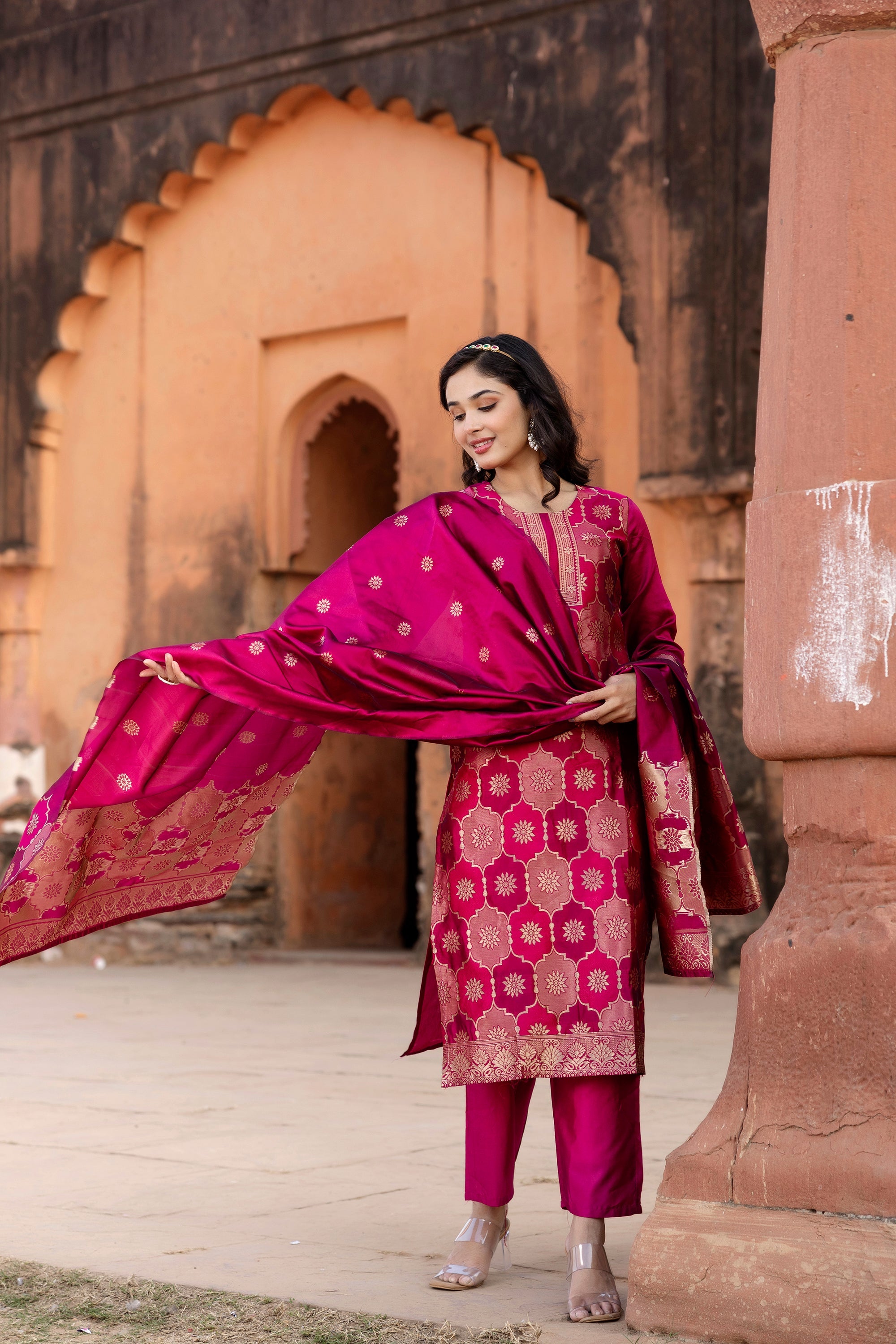 CHEERY PINK  COLOURED TREDITIONAL WEAR KURTA SET
