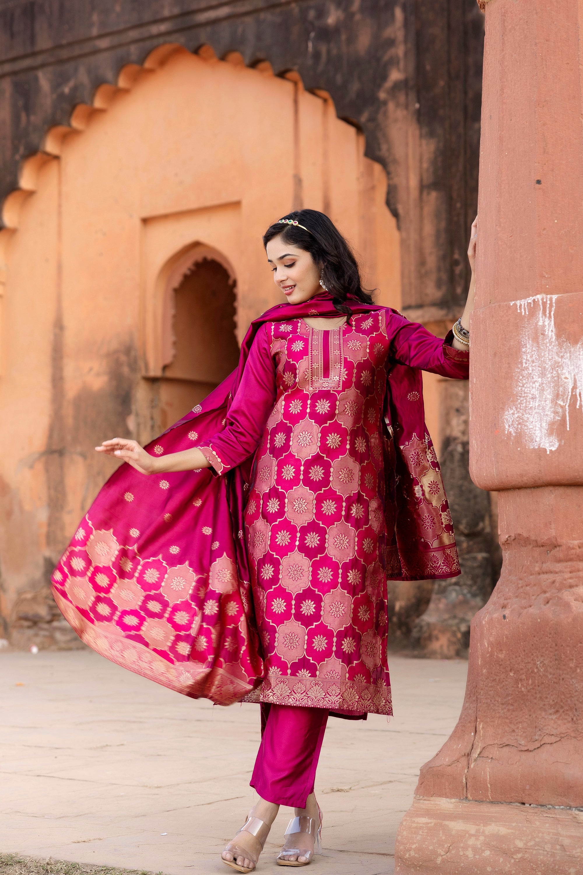 CHEERY PINK  COLOURED TREDITIONAL WEAR KURTA SET