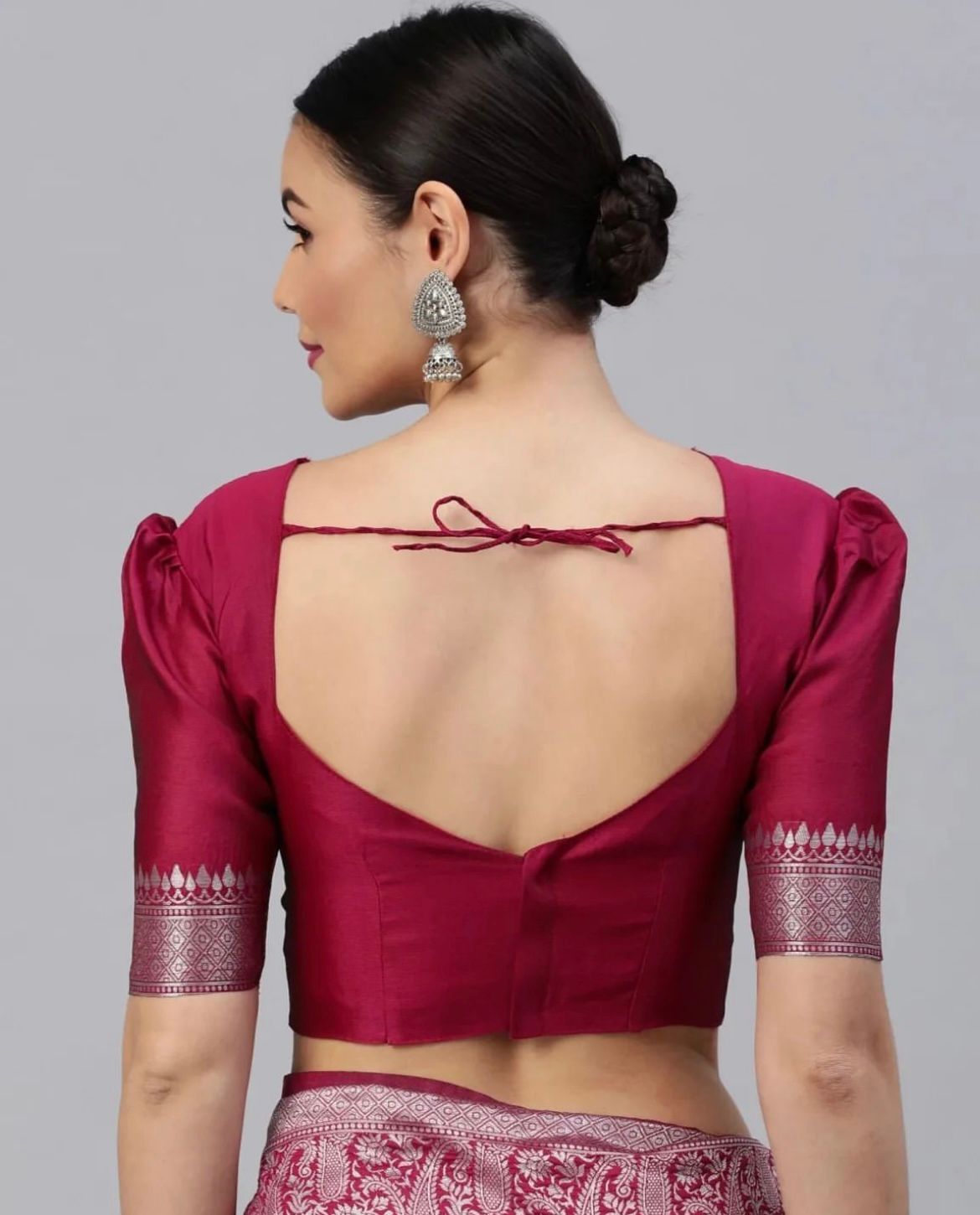 Banarasi Silk Saree – Exquisite Zari Work & Jacquard Weave