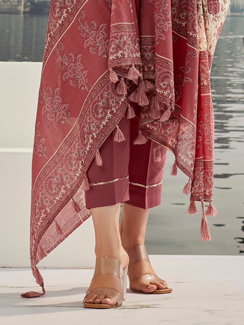 BROWN  COLOURED  WOMEN'S  COTTON SILK   KURTA WITH PANT DUPATTA  SET
