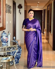 Banarasi Silk Saree – Elegant Zari Work & Jacquard Weave