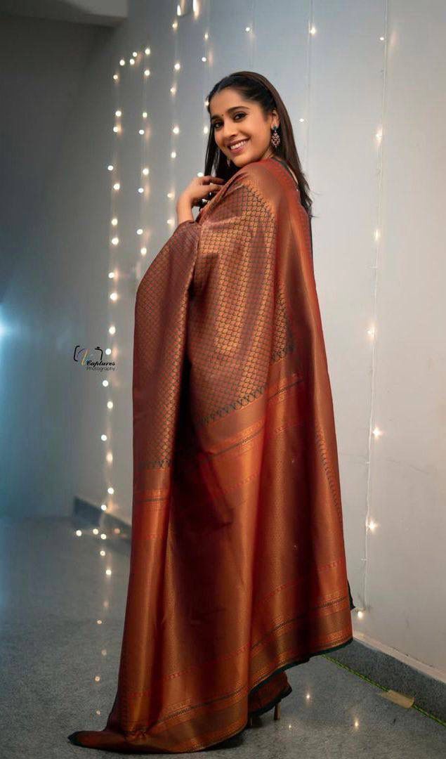 Banarasi Soft Silk Saree – Copper Zari Weaving Elegance