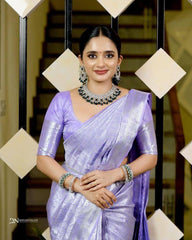 THE BANARASI SOFT SILK SAREE  MADE UP OF SILK THREADS WOVEN USING