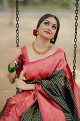 A Saree That Embodies Elegance & Heritage! 🌸