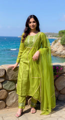 MAHENDI  COLOURED  WOMEN'S RAYON KURTA WITH  DUPATTA SET
