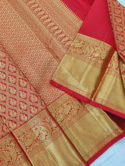 Exquisite Banarasi Silk Saree with Gold Zari Weaving!