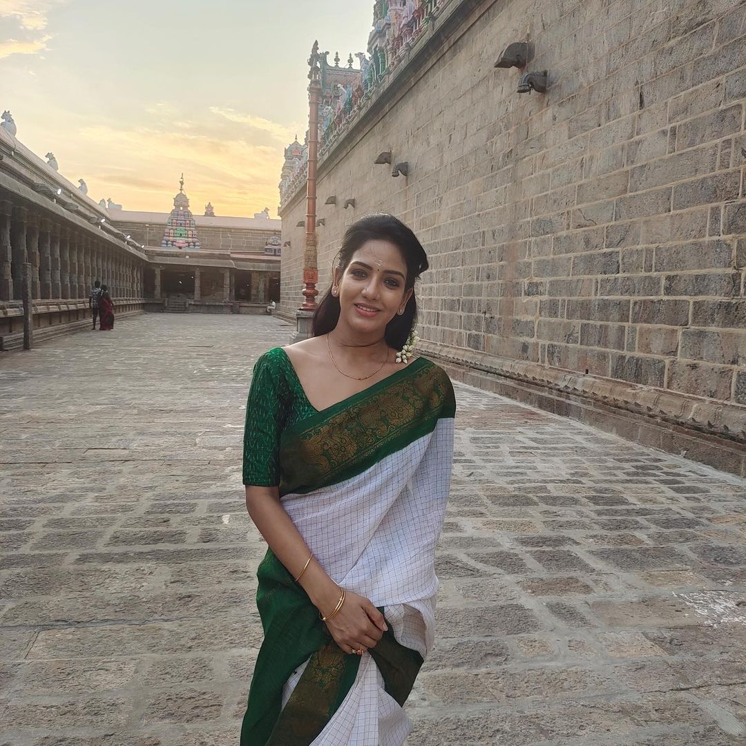 Exquisite Banarasi Soft Silk Saree – A Must-Have for Saree Lovers!