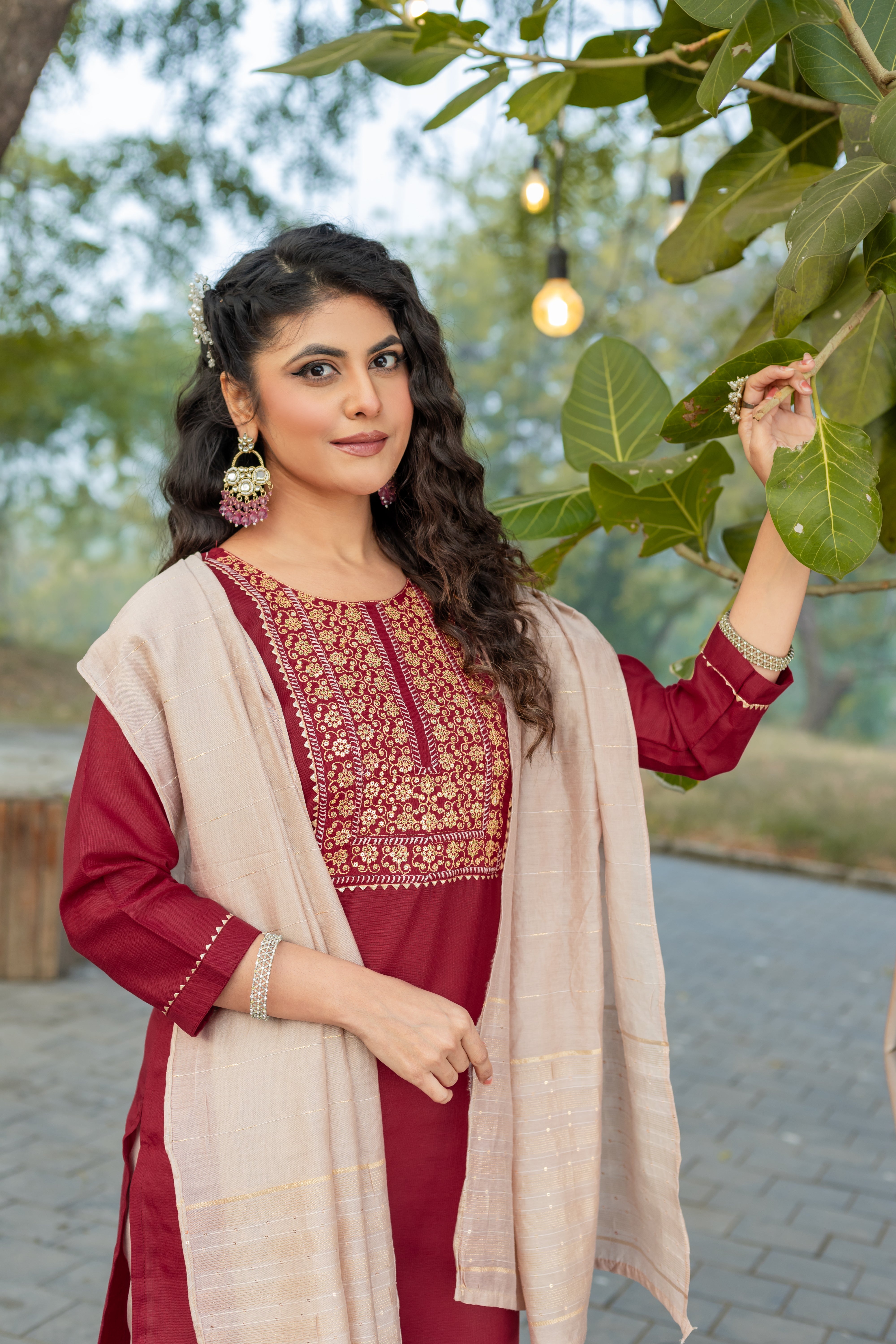 SK-19 Red Cotton Blend Kurta Set with Bottom & Chandery Dupatta | Embroidered 3-Piece Ethnic Wear – Malaysia