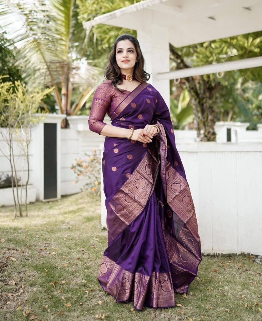 Banarasi Silk Saree – Elegant Zari Work & Jacquard Weave