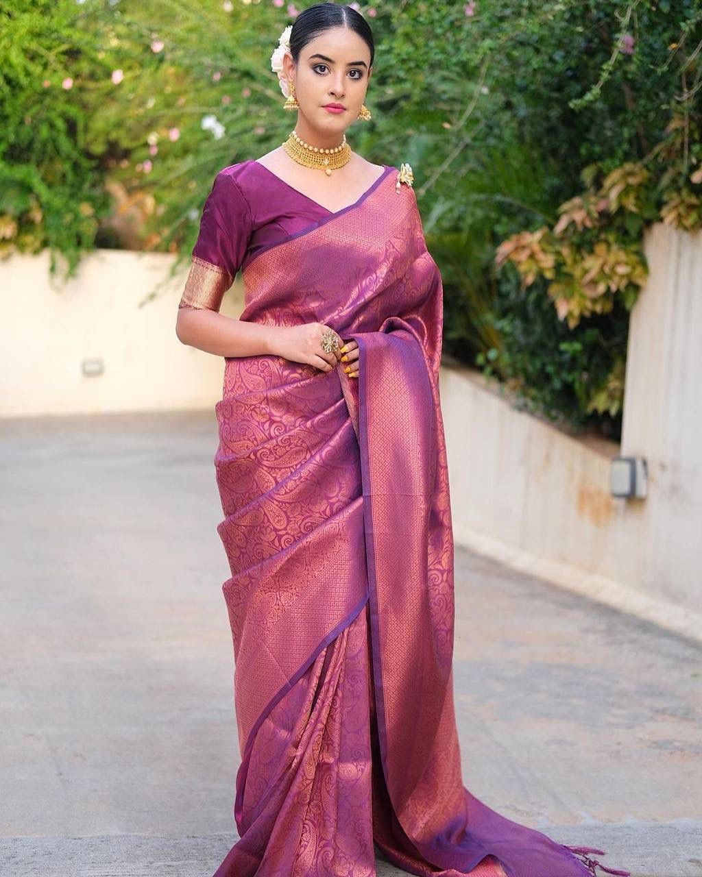 Banarasi Soft Silk Saree – Elegant Copper Zari Weaving