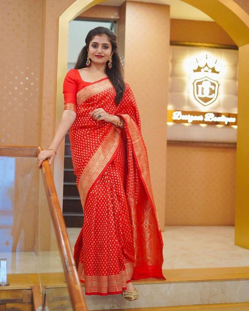 Exquisite Banarasi Silk Saree with Zari Weaving