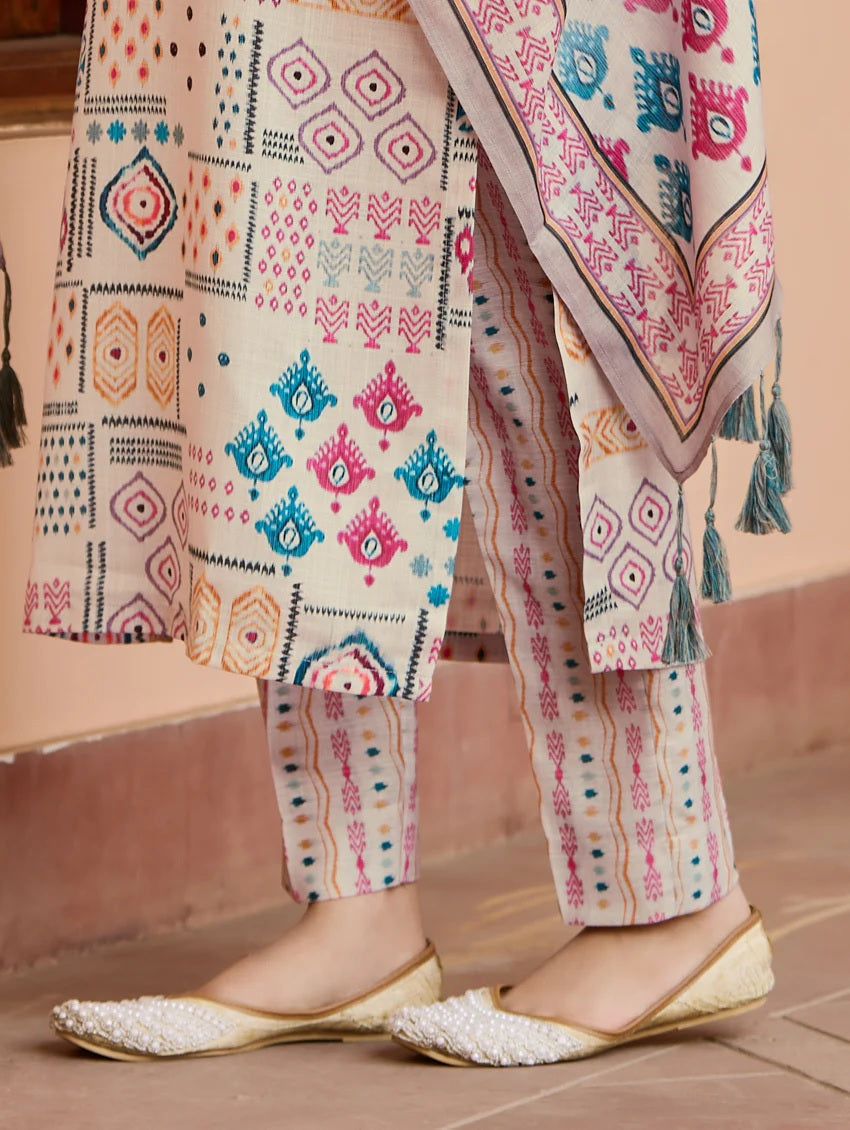 WHITE COLOURED  WOMEN'S COTTON EMBROIDERED  KURTA WITH PANT DUPATTA  SET