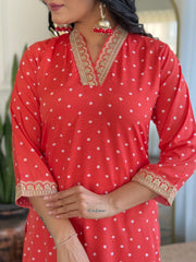 ORANGE  COLOURED  WOMEN'S  REYON   EMBROIDERED  KURTA WITH PANT DUPATTA SET