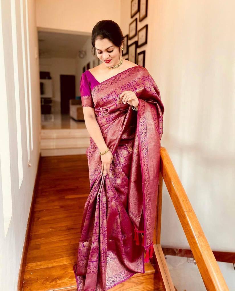 Banarasi Soft Silk Saree – Exquisite Copper Zari Weaving