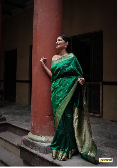 Exquisite Kanjivaram Banarasi Silk Saree | Premium Quality & Elegance