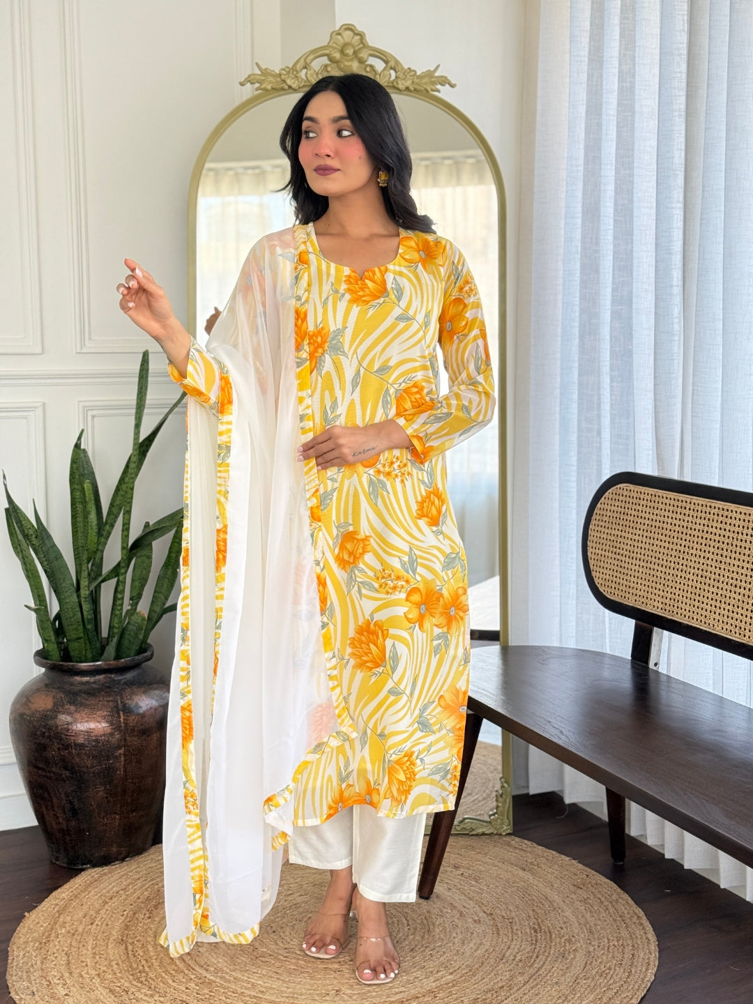 YELLOW  COLOURED  WOMEN'S GEORGETTE  KURTA  WITH PANT DUPATTA  SET