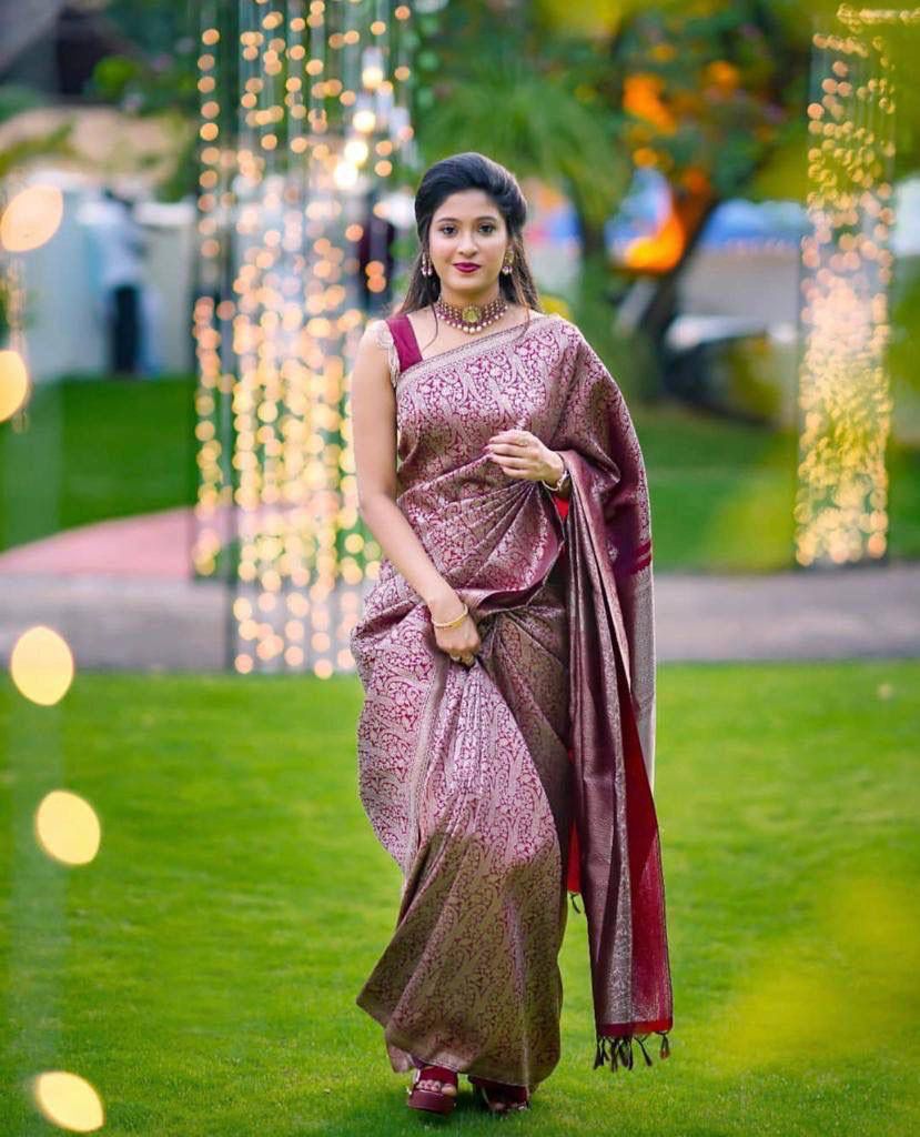 Banarasi Silk Saree – Exquisite Zari Work & Jacquard Weave
