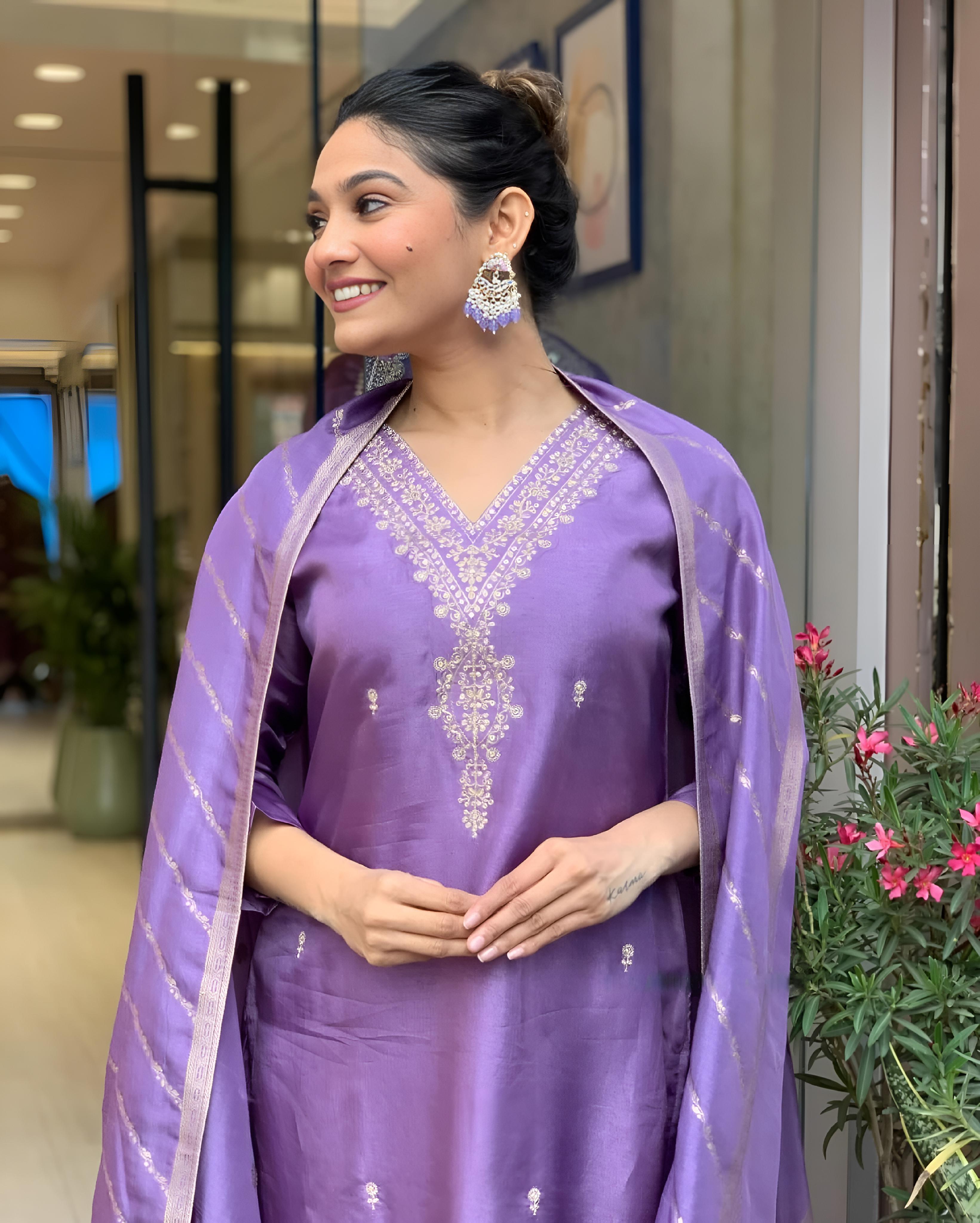 JENA LAVENDER  COLOURED  WOMEN'S VISCOSE CHANDERI KURTA WITH PANT DUPATTA  SET