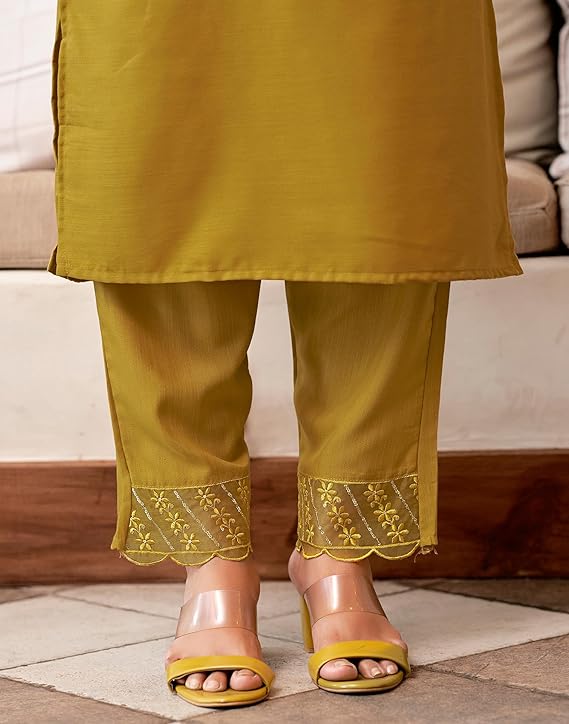 SKYLEE Women Floral Print Straight Kurta Suit Set with Dupatta | Cotton Blend Kurti Pant Set | Indian Ethnic Wear for Women Malaysia