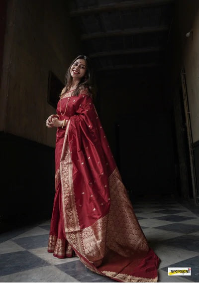 Exquisite Kanjivaram Banarasi Silk Saree | Premium Quality & Elegance