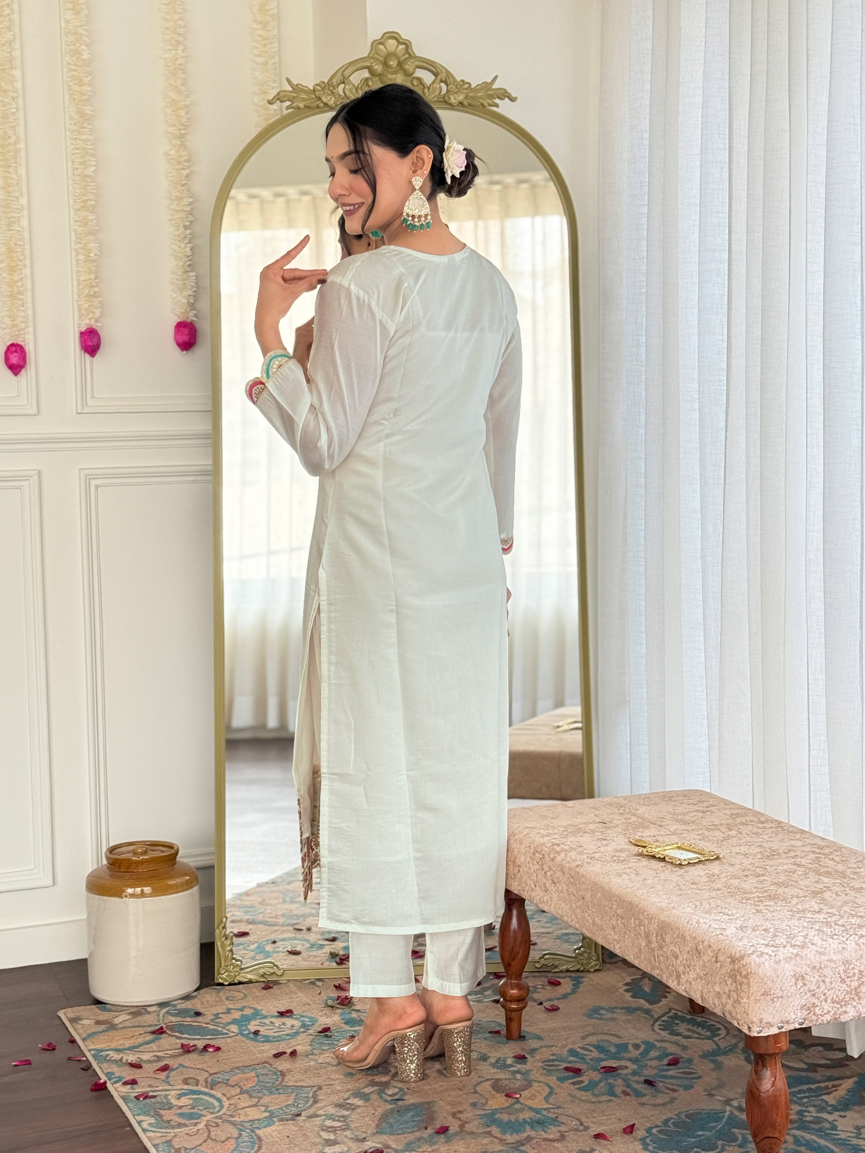 WHITE BEAUTIFUL COLOURED TREDITIONAL WEAR KURTA SET
