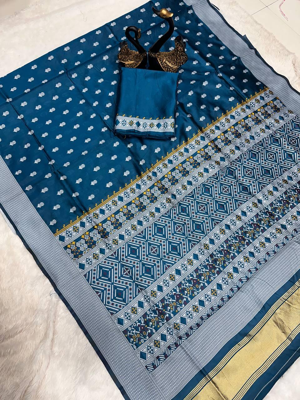 Latest 4 color soft silk woven jacquard saree
