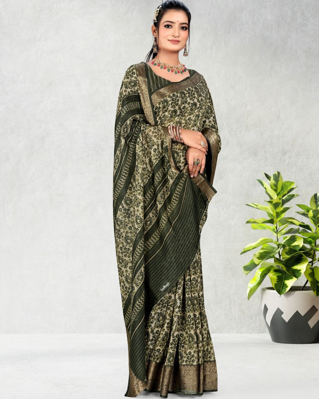 Best selling Zari Weaving Jacquard border Soft Cotton saree with blouse for women