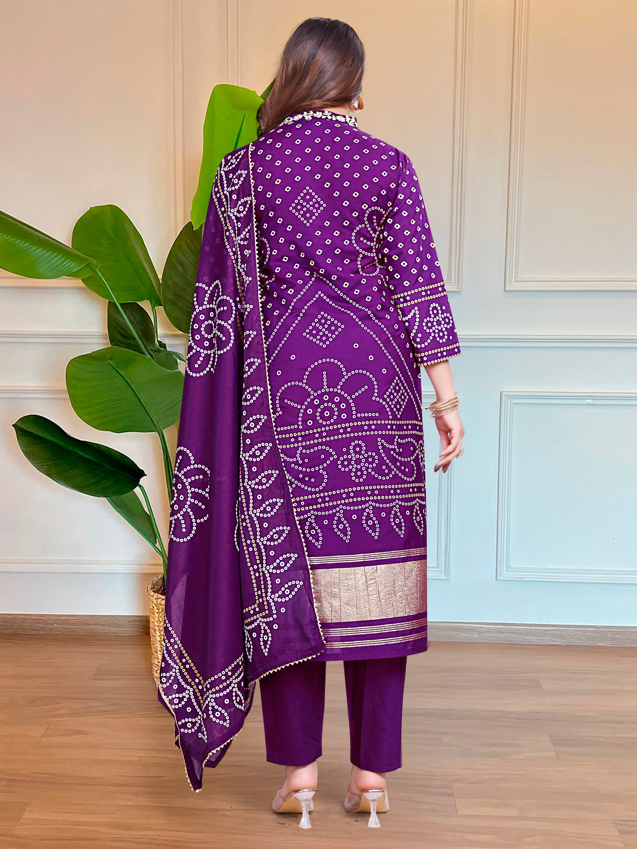 PURPLE  COLOURED  WOMEN'S VISCOSE COTTON  KURTA WITH PANT DUPATTA  SET