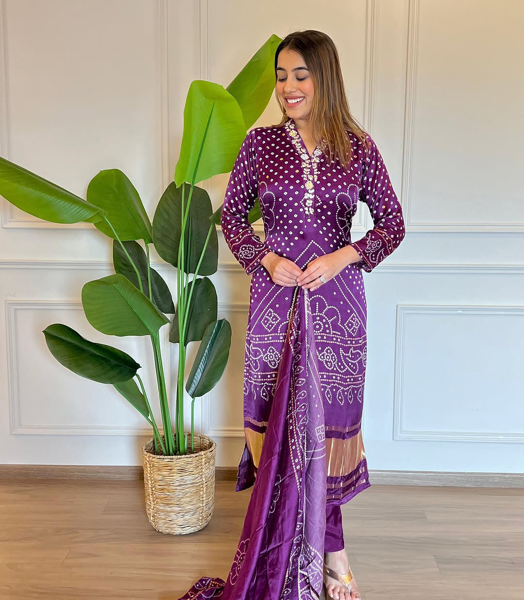 PURPLE  COLOURED  WOMEN'S VISCOSE COTTON  KURTA WITH PANT DUPATTA  SET