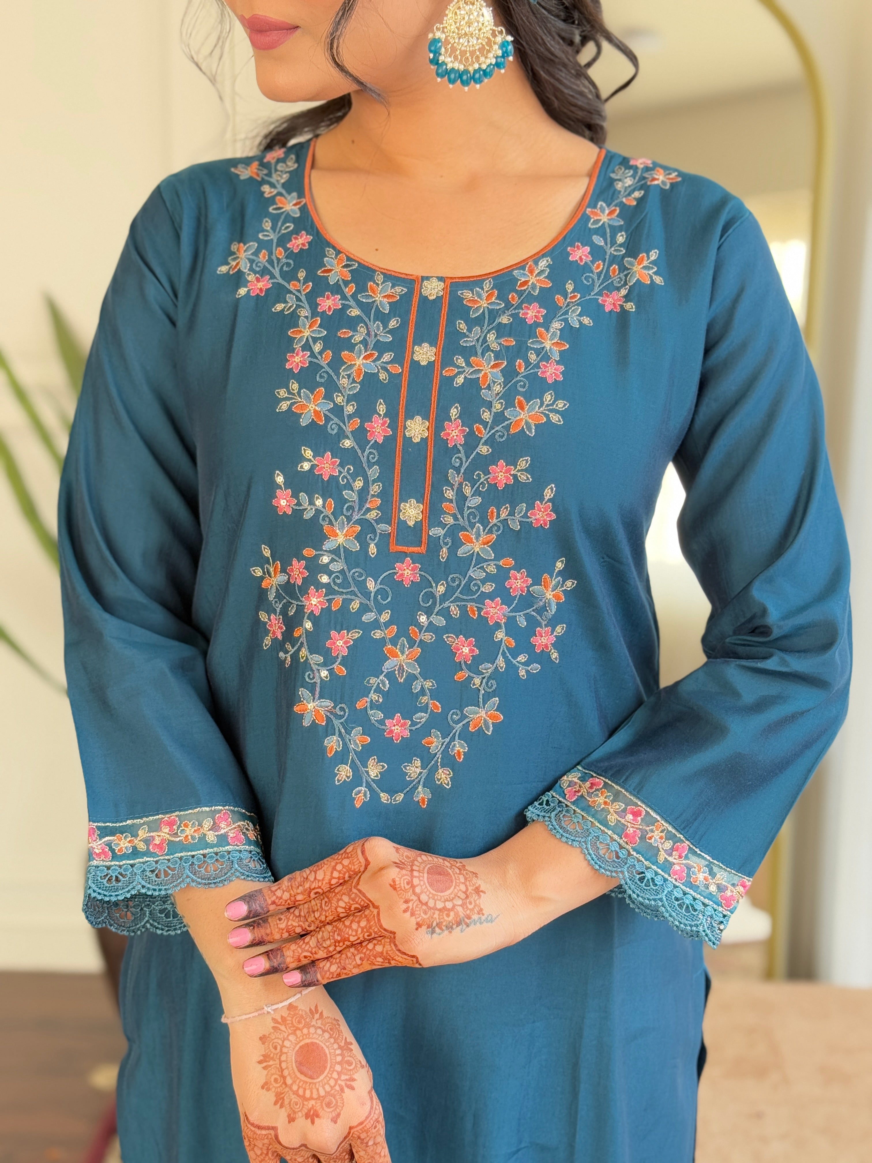TEAL  COLOURED  WOMEN'S CHANDERI SILK   EMBROIDERED   KURTA  WITH PANT DUPATTA  SET